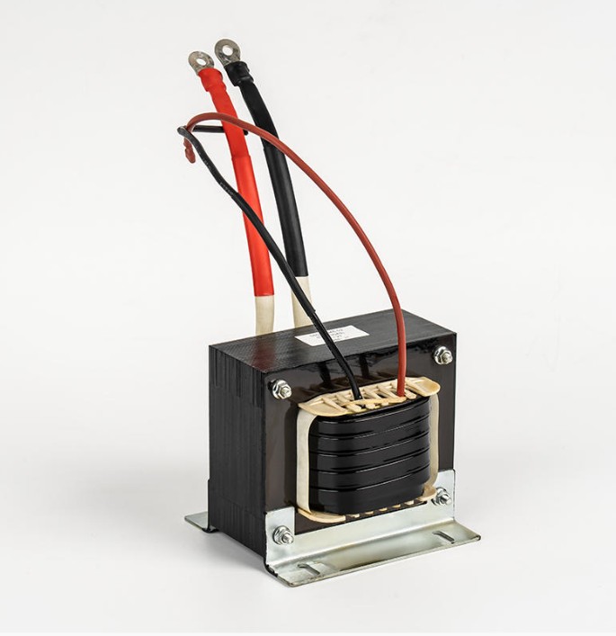 Milyen iparágakhoz vagy berendezésekhez alkalmasak az inverteres transzformátorok?